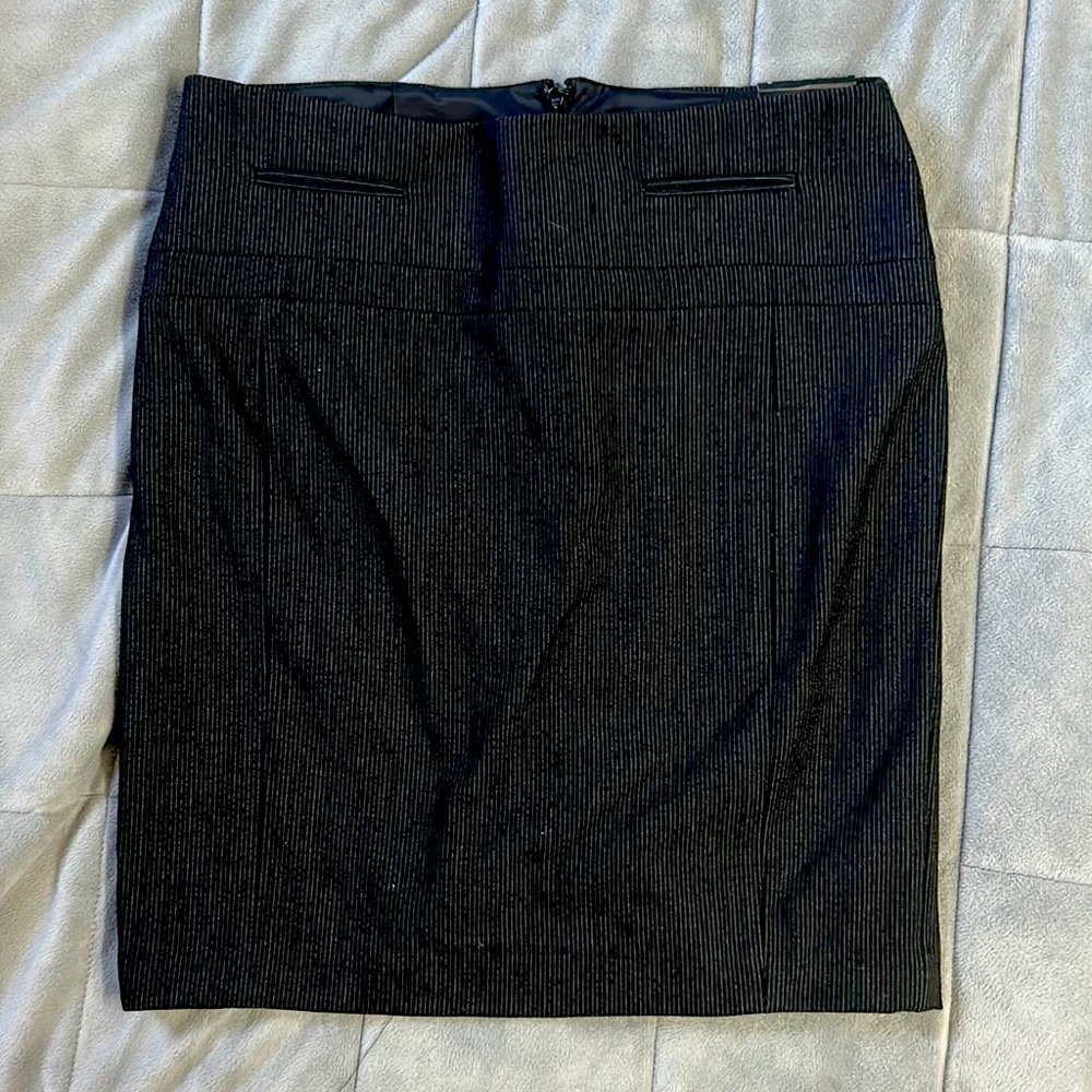 Express pencil skirt; natural waist (size 2)